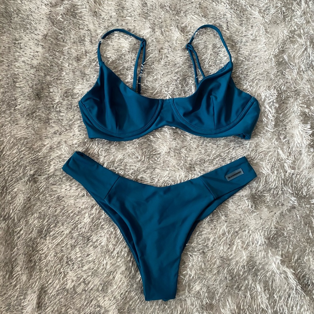 Blackbough bikini set